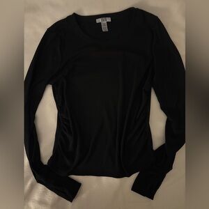 2/10 ✨Activewear Top with side ruching